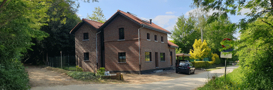 Een huis in het groen